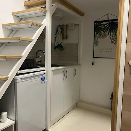 Solo Traveler's Budget-friendly Near Sava Temple Apartment
